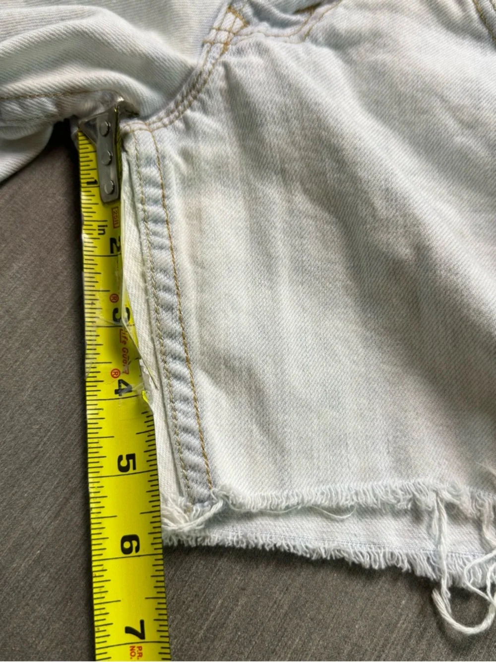 Levi's 524 Too Superlow Denim Shorts Size 1 Short Y2K Light Wash Cutoff Vintage